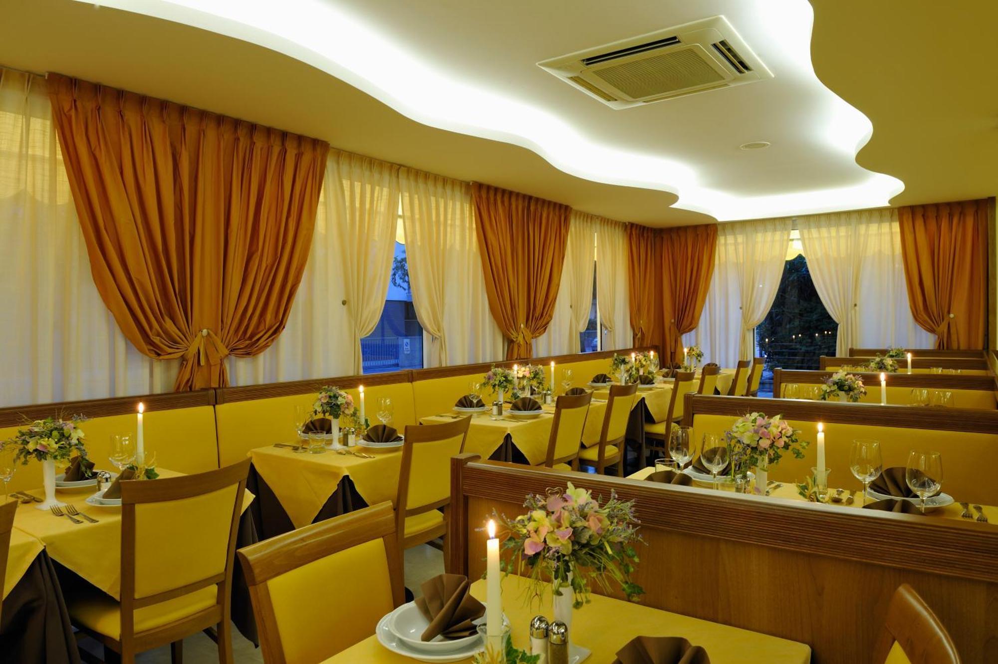 Hotel Al Prater Lignano Sabbiadoro Exterior foto