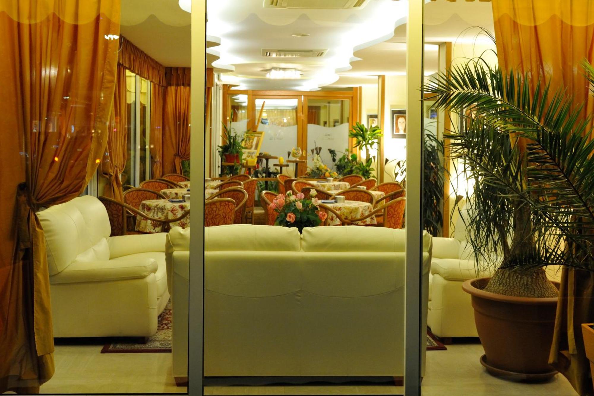 Hotel Al Prater Lignano Sabbiadoro Exterior foto