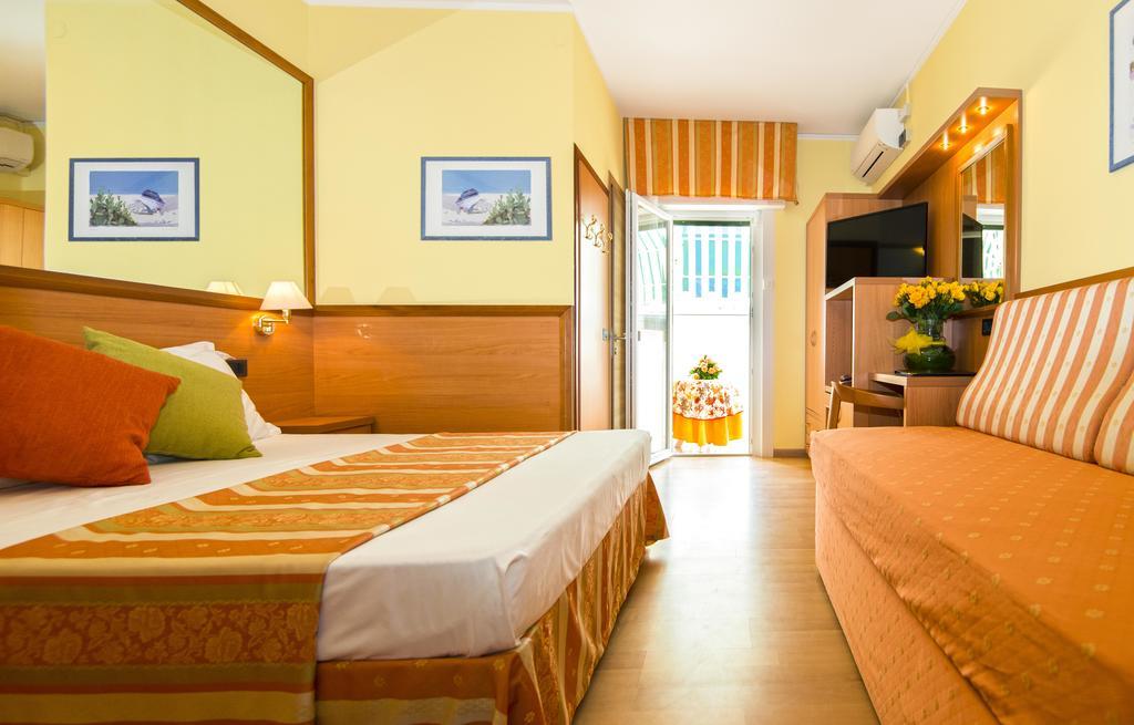 Hotel Al Prater Lignano Sabbiadoro Exterior foto