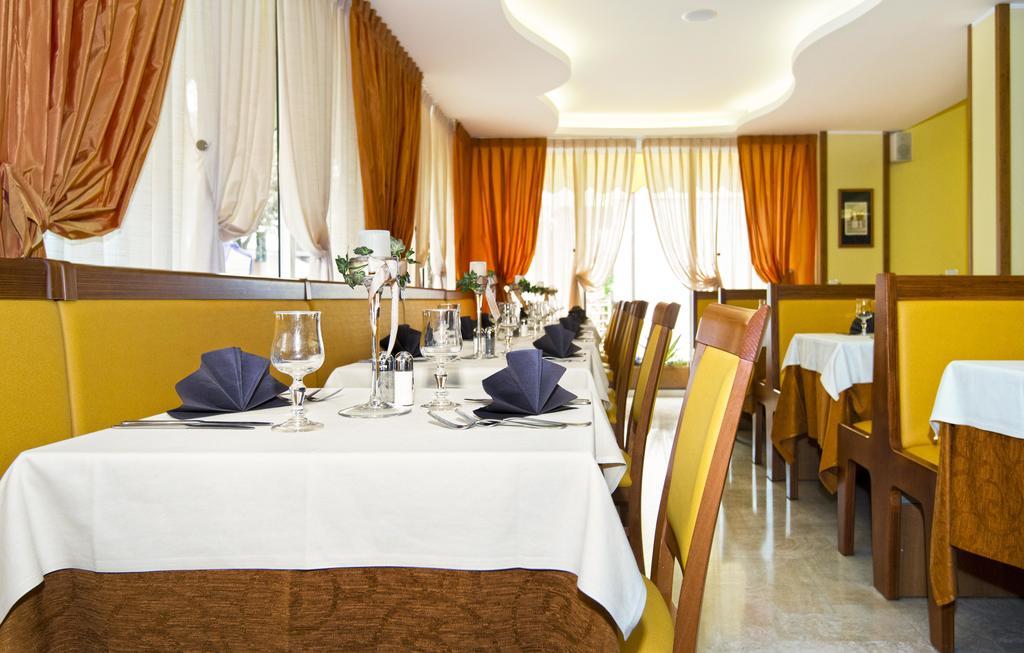 Hotel Al Prater Lignano Sabbiadoro Exterior foto