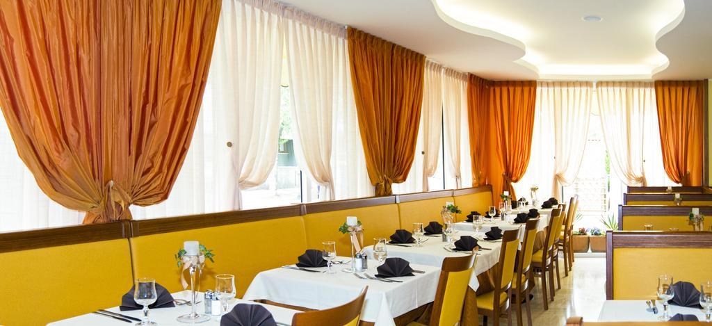 Hotel Al Prater Lignano Sabbiadoro Exterior foto